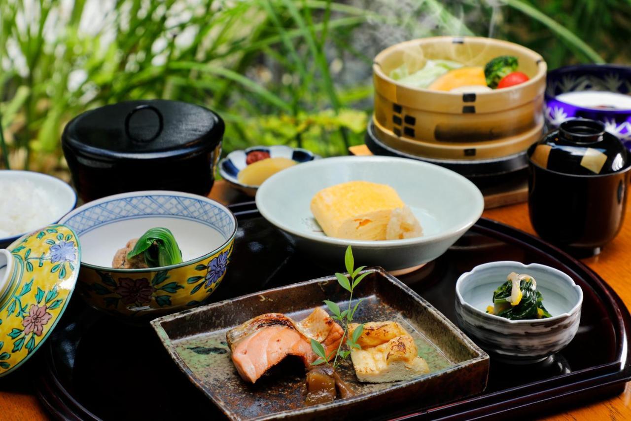 Ryokan Asukasou At The Entrancne Of Nara Park Hotel Exterior photo