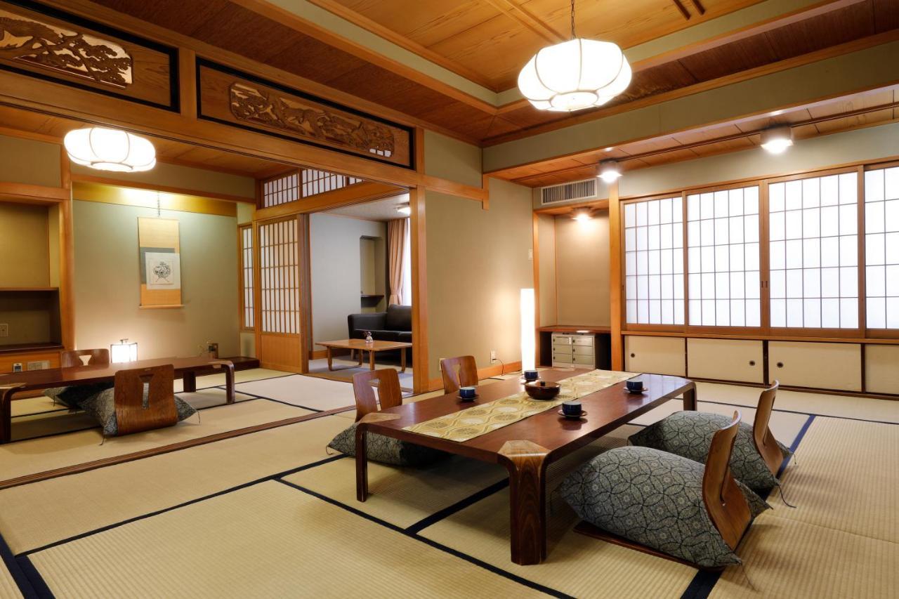 Ryokan Asukasou At The Entrancne Of Nara Park Hotel Exterior photo