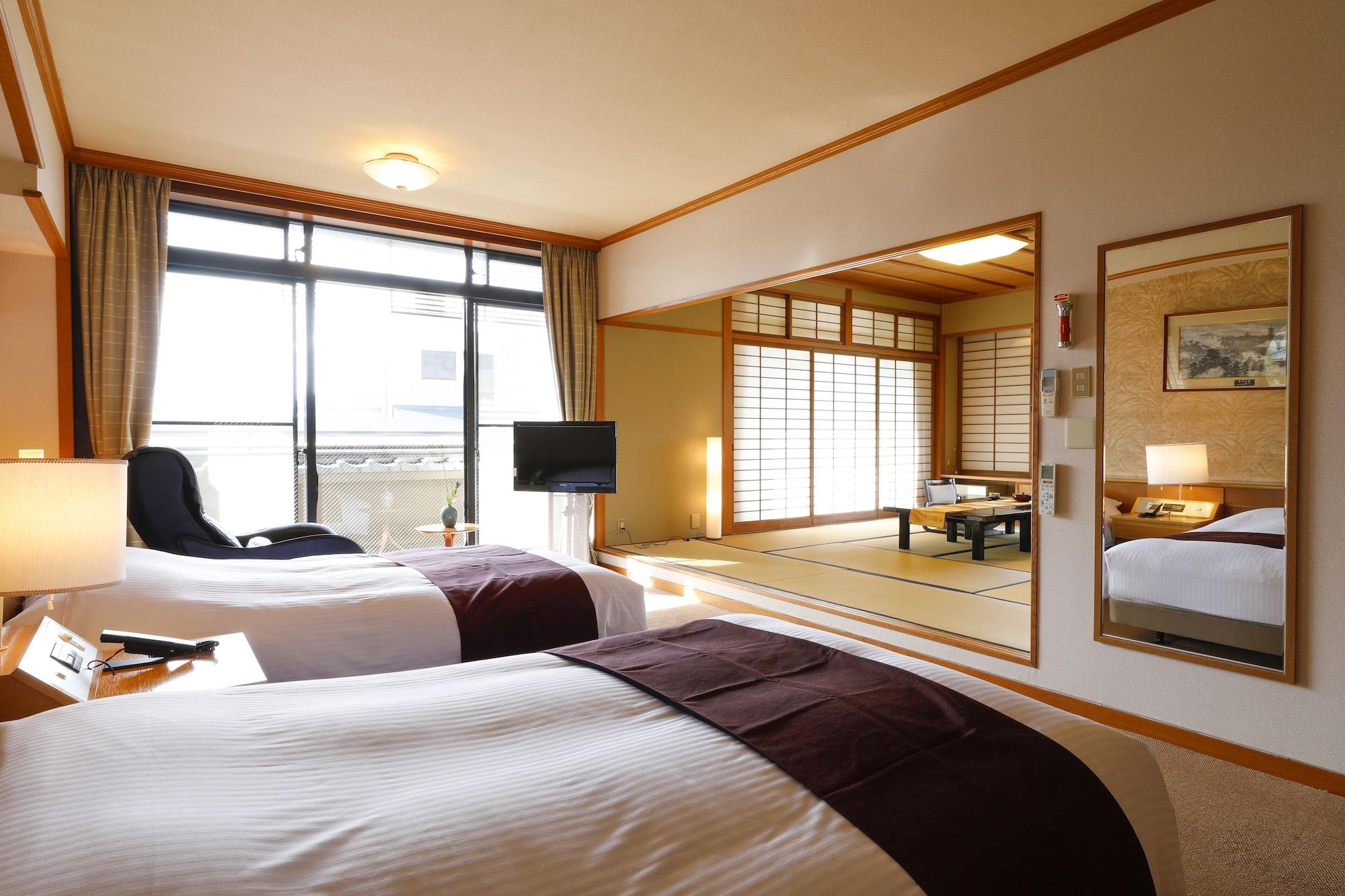 Ryokan Asukasou At The Entrancne Of Nara Park Hotel Exterior photo